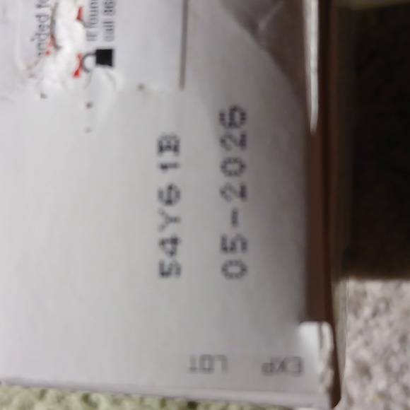 LA ROCHE POSAY EFFACLAR SALICYLIC ACID ACNE TREATMENT SERUM & CLEANSER - Picture 3 of 12